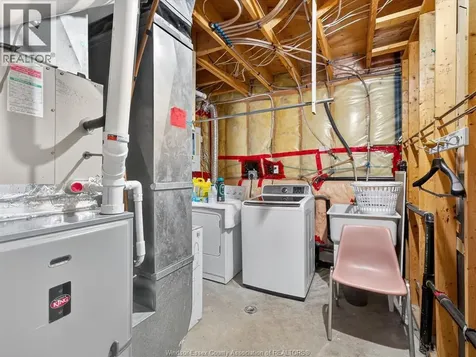 3859 Clara Avenue Windsor ON N9E 4X6
