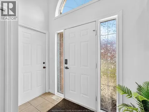 3859 Clara Avenue Windsor ON N9E 4X6