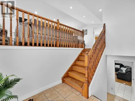 3859 Clara Avenue Windsor ON N9E 4X6