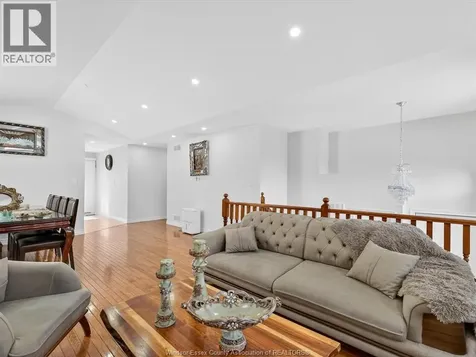 3859 Clara Avenue Windsor ON N9E 4X6