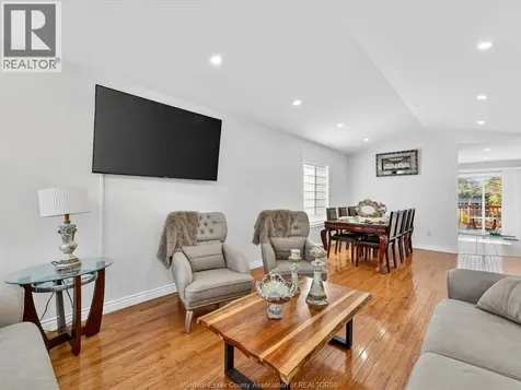 3859 Clara Avenue Windsor ON N9E 4X6