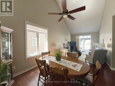533 Peerless Street Ottawa ON K2J 6A5