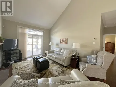533 Peerless Street Ottawa ON K2J 6A5