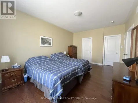 533 Peerless Street Ottawa ON K2J 6A5