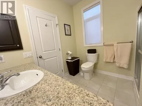 533 Peerless Street Ottawa ON K2J 6A5