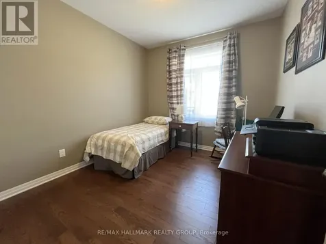 533 Peerless Street Ottawa ON K2J 6A5