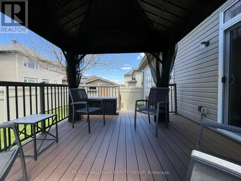 533 Peerless Street Ottawa ON K2J 6A5