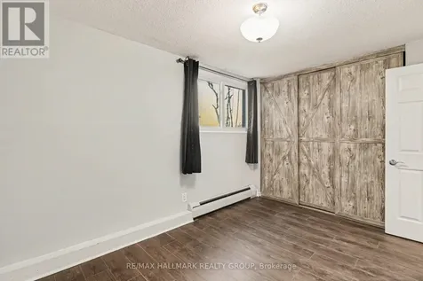 898 Elmsmere Road Ottawa ON K1J 7T6