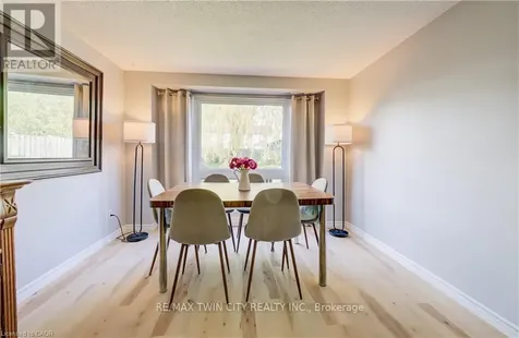 35 Camrose Court Kitchener ON N2M 5J3