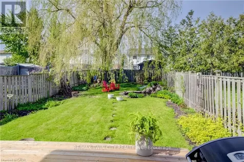 35 Camrose Court Kitchener ON N2M 5J3