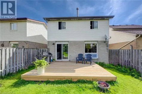 35 Camrose Court Kitchener ON N2M 5J3