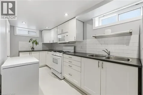 168 Nugent Drive Hamilton ON L8H 2N4