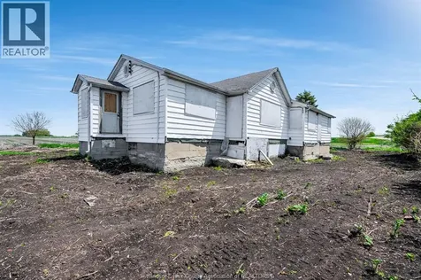 1833 Mersea Road East Leamington ON N8H 3V4