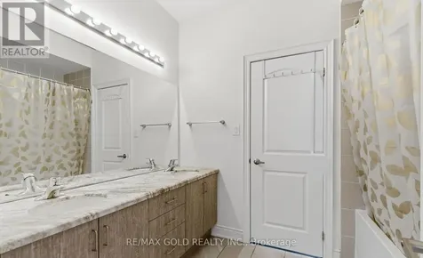 32 Dotchson Avenue Caledon ON L7C 4G6