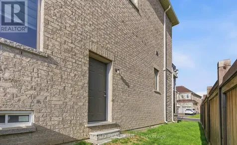 32 Dotchson Avenue Caledon ON L7C 4G6