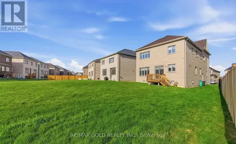 32 Dotchson Avenue Caledon ON L7C 4G6