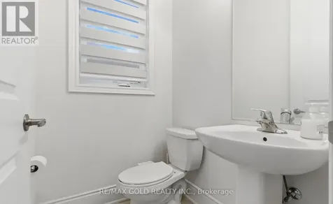 32 Dotchson Avenue Caledon ON L7C 4G6