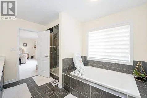 22 Oaktree Drive Haldimand ON N3W 0E6