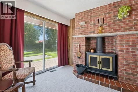 12 Market Street Kitchener ON N2K 1H2