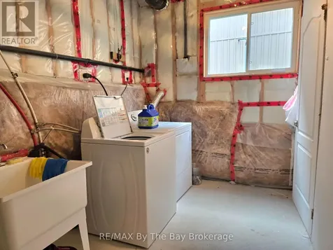 93 Allegra Drive Wasaga Beach ON L9Z 1P2