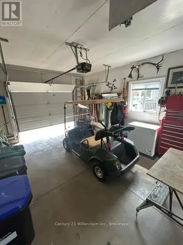 8 Kentucky Avenue Wasaga Beach ON L9Z 3A8