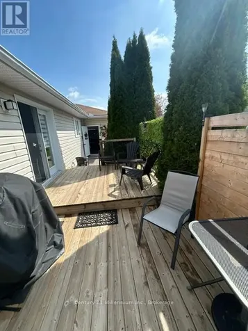 8 Kentucky Avenue Wasaga Beach ON L9Z 3A8