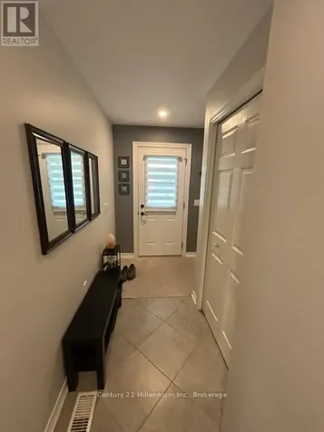 8 Kentucky Avenue Wasaga Beach ON L9Z 3A8