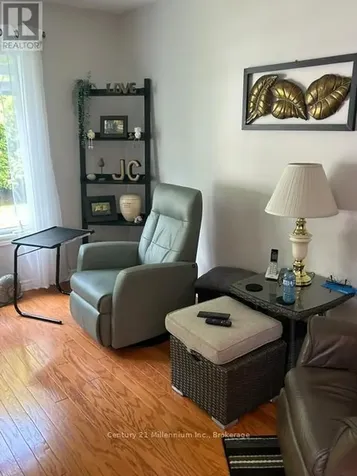 8 Kentucky Avenue Wasaga Beach ON L9Z 3A8