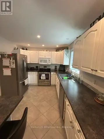 8 Kentucky Avenue Wasaga Beach ON L9Z 3A8