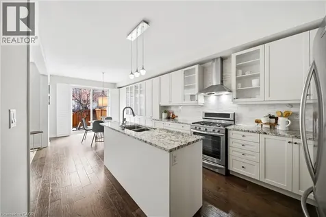 2466 Village Common Oakville ON L6M 0S2