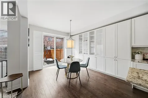 2466 Village Common Oakville ON L6M 0S2