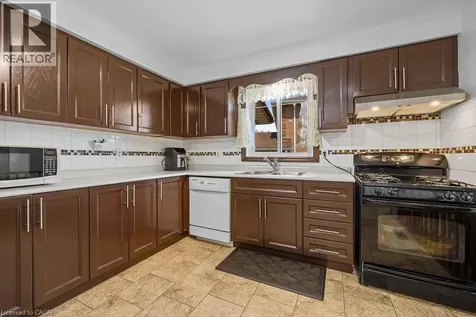 140 Solomon Crescent Hamilton ON L8W 2G7