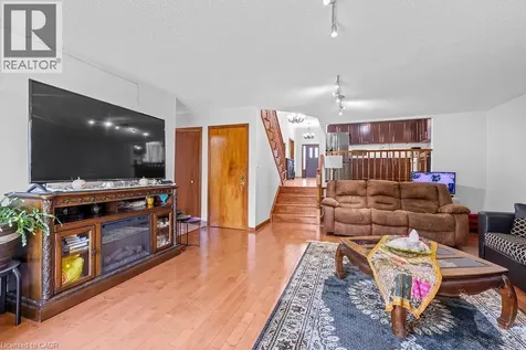 140 Solomon Crescent Hamilton ON L8W 2G7