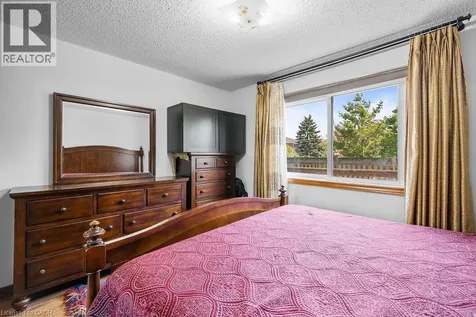 140 Solomon Crescent Hamilton ON L8W 2G7