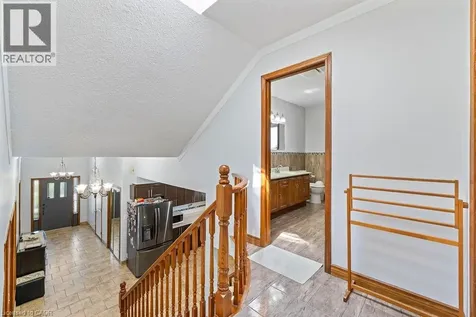 140 Solomon Crescent Hamilton ON L8W 2G7