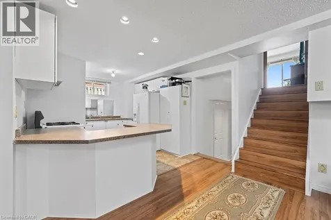140 Solomon Crescent Hamilton ON L8W 2G7