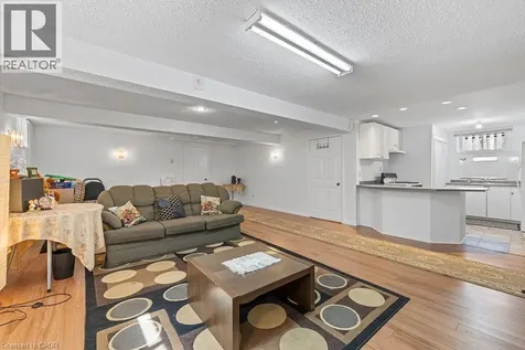 140 Solomon Crescent Hamilton ON L8W 2G7