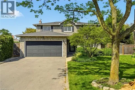 2347 Tweedsmuir Court Burlington ON L7P 4K9