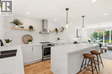 2347 Tweedsmuir Court Burlington ON L7P 4K9