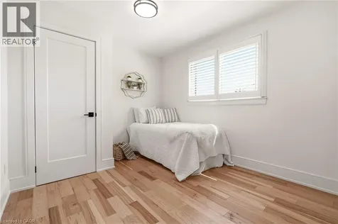 2347 Tweedsmuir Court Burlington ON L7P 4K9