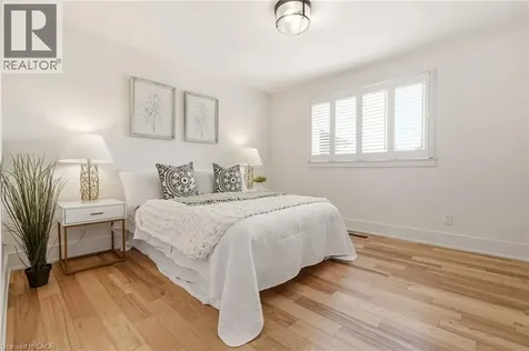 2347 Tweedsmuir Court Burlington ON L7P 4K9