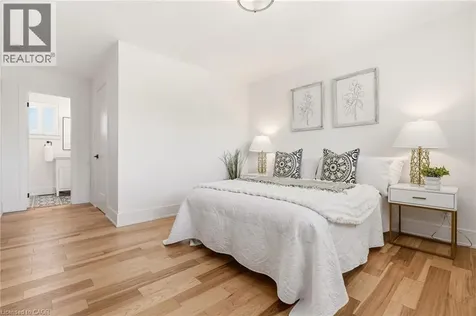 2347 Tweedsmuir Court Burlington ON L7P 4K9