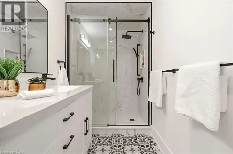 2347 Tweedsmuir Court Burlington ON L7P 4K9
