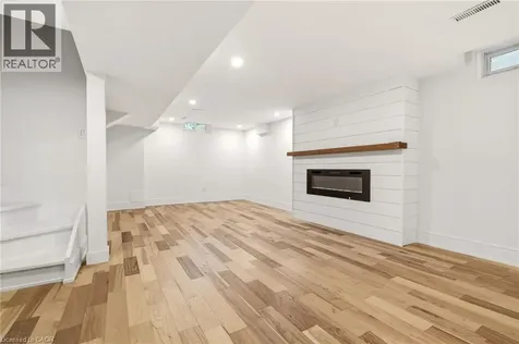 2347 Tweedsmuir Court Burlington ON L7P 4K9