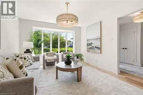2347 Tweedsmuir Court Burlington ON L7P 4K9