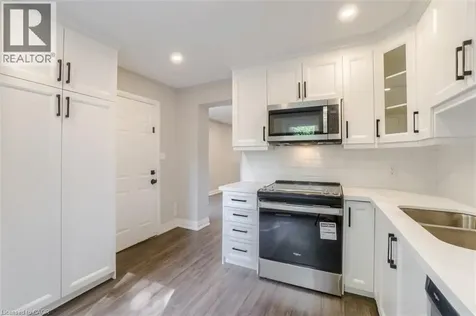133 Lottridge Street Hamilton ON L8L 6V3