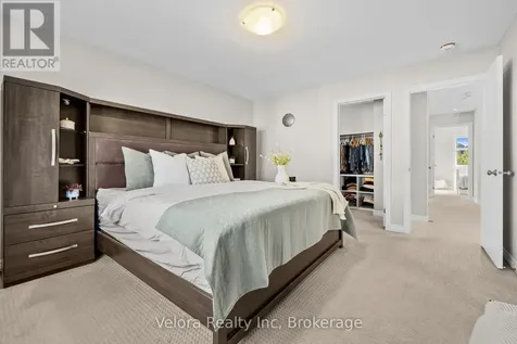 352 Warmstone Drive Ottawa ON K2S 0W3
