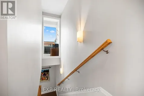 360 Ravenhill Avenue East Ottawa ON K2A 1S5