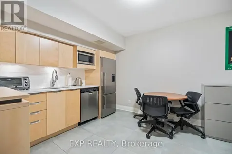 360 Ravenhill Avenue East Ottawa ON K2A 1S5