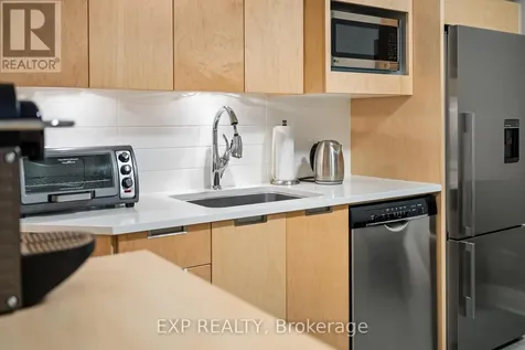 360 Ravenhill Avenue East Ottawa ON K2A 1S5